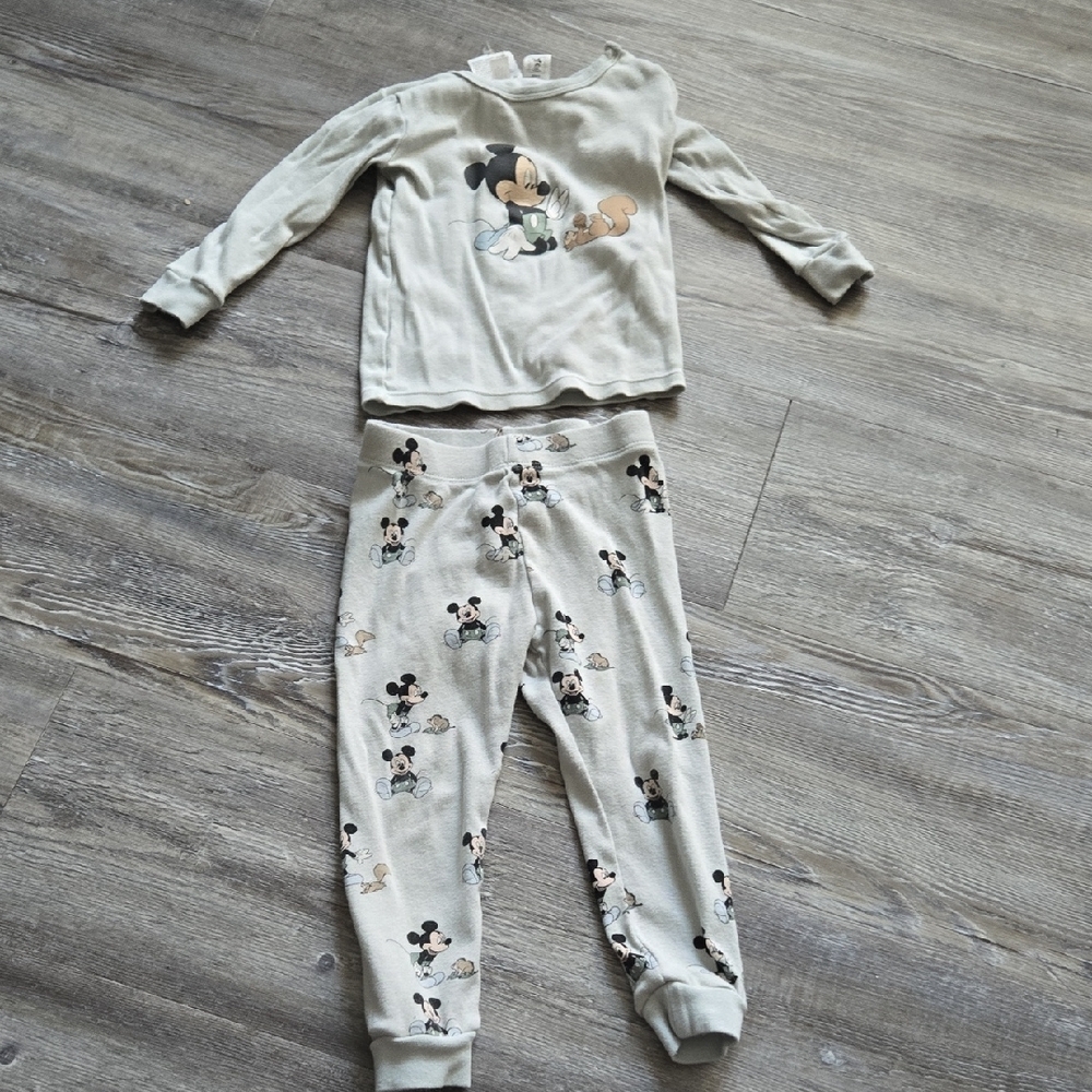 2T Boys H&M Mickey Mouse Kids Pajama Set